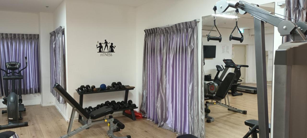 Beach Suite Israel- Private Jacuzzi Garden Suite & Gym, 3 Min Walk To Beach ביץ סוייט ישראל- ג'קוזי פרטי בגינה 3 דקות הליכה לים וחדר כושר Ашкелон Екстериор снимка