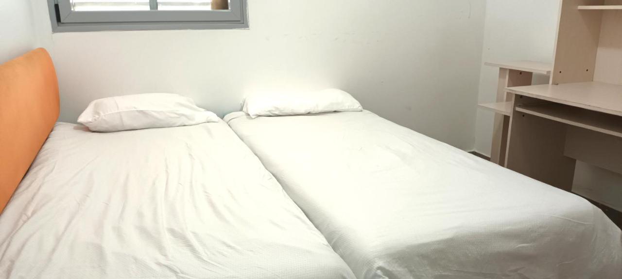 Beach Suite Israel- Private Jacuzzi Garden Suite & Gym, 3 Min Walk To Beach ביץ סוייט ישראל- ג'קוזי פרטי בגינה 3 דקות הליכה לים וחדר כושר Ашкелон Екстериор снимка