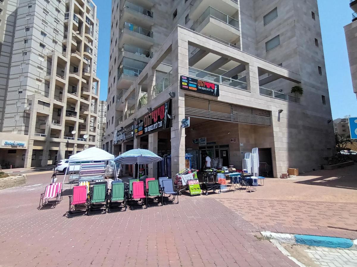 Beach Suite Israel- Private Jacuzzi Garden Suite & Gym, 3 Min Walk To Beach ביץ סוייט ישראל- ג'קוזי פרטי בגינה 3 דקות הליכה לים וחדר כושר Ашкелон Екстериор снимка