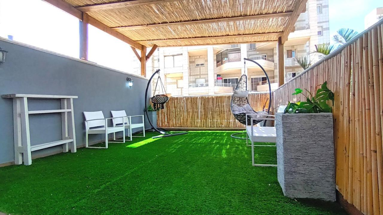 Beach Suite Israel- Private Jacuzzi Garden Suite & Gym, 3 Min Walk To Beach ביץ סוייט ישראל- ג'קוזי פרטי בגינה 3 דקות הליכה לים וחדר כושר Ашкелон Екстериор снимка